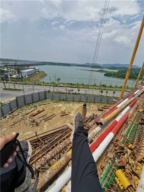 茂南区作业中发生设备损坏或人员意外，责任怎么划分？